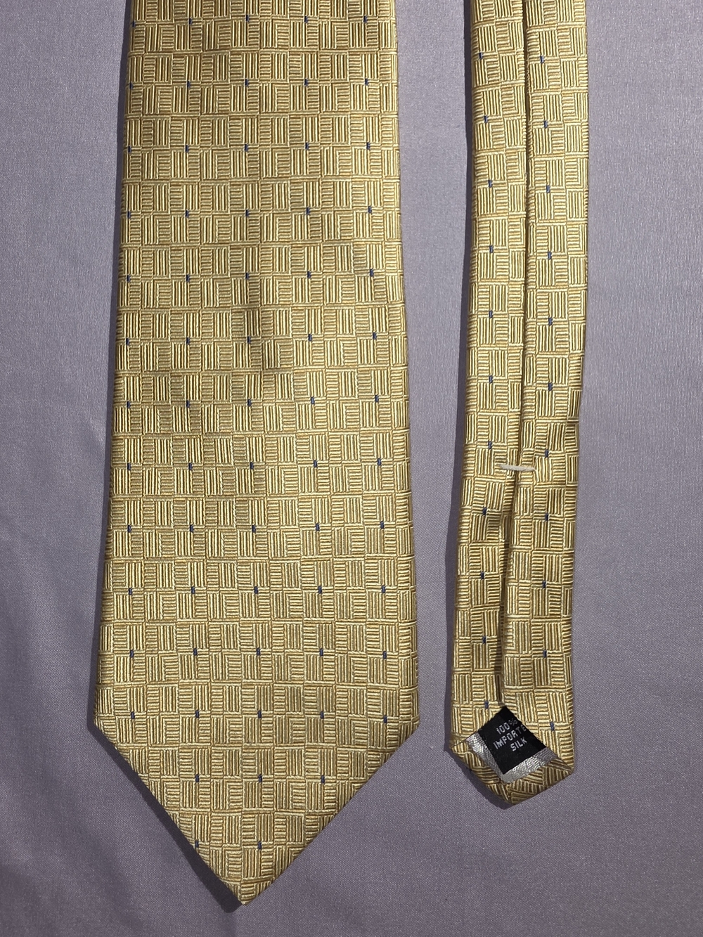 Arrow Gold Geometric Silk Tie